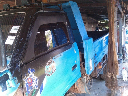 หกล้อ อีซูชุTL110แรงดั้ม3คิวสภาพสวยพร้อมใช้งาน เอกสารทะเบียนพร้อมโอน