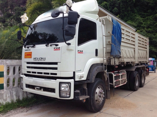 รถอีซูซุ 10 ล้อดั้ม 360 แรงม้า. ปี 57  ( ขายแม่ , ลูก )   สนใจติดต่อ  081 - 6079515