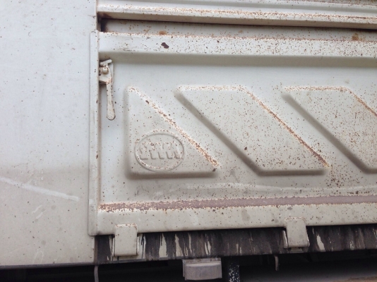 รถอีซูซุ 10 ล้อดั้ม 360 แรงม้า. ปี 57  ( ขายแม่ , ลูก )   สนใจติดต่อ  081 - 6079515