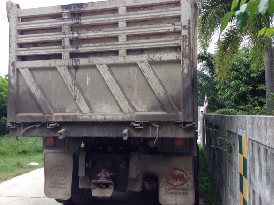 รถอีซูซุ 10 ล้อดั้ม 360 แรงม้า. ปี 57  ( ขายแม่ , ลูก )   สนใจติดต่อ  081 - 6079515