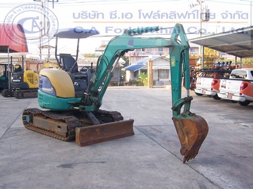 ขายรถขุด แบคโฮ KOMATSU รุ่น PC30MR-1 (คันที่ 1)ใช้งานมาเพียง 5000 ชม.