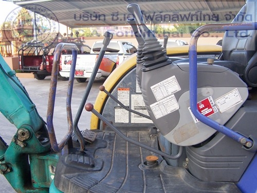 ขายรถขุด แบคโฮ KOMATSU รุ่น PC30MR-1 (คันที่ 1)ใช้งานมาเพียง 5000 ชม.