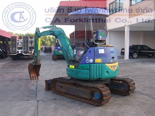 ขายรถขุด แบคโฮ KOMATSU รุ่น PC30MR-1 (คันที่ 1)ใช้งานมาเพียง 5000 ชม.