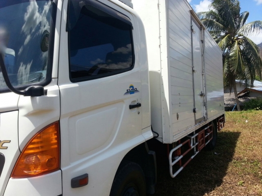 รถฮีโน่ 6 ล้อ ตู้แห้ง 150 แรงม้า. ปี 50  ( รถวิ่ง 1xx,xxx กม. )   สนใจติดต่อ  081 - 6079515