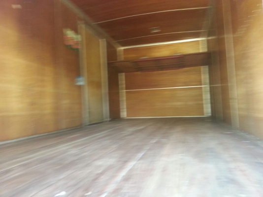 รถฮีโน่ 6 ล้อ ตู้แห้ง 150 แรงม้า. ปี 50  ( รถวิ่ง 1xx,xxx กม. )   สนใจติดต่อ  081 - 6079515