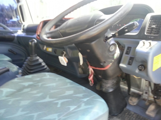 รถฮีโน่ 6 ล้อ ตู้แห้ง 150 แรงม้า. ปี 50  ( รถวิ่ง 1xx,xxx กม. )   สนใจติดต่อ  081 - 6079515