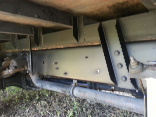 รถฮีโน่ 6 ล้อ ตู้แห้ง 150 แรงม้า. ปี 50  ( รถวิ่ง 1xx,xxx กม. )   สนใจติดต่อ  081 - 6079515