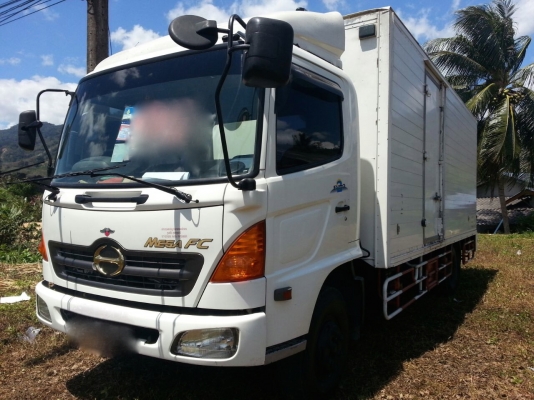 รถฮีโน่ 6 ล้อ ตู้แห้ง 150 แรงม้า. ปี 50  ( รถวิ่ง 1xx,xxx กม. )   สนใจติดต่อ  081 - 6079515