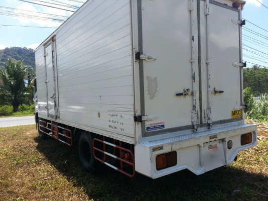 รถฮีโน่ 6 ล้อ ตู้แห้ง 150 แรงม้า. ปี 50  ( รถวิ่ง 1xx,xxx กม. )   สนใจติดต่อ  081 - 6079515