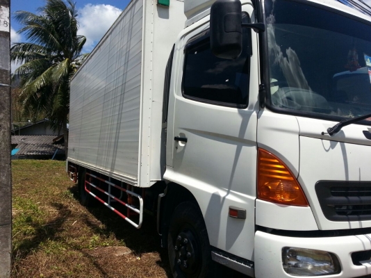 รถฮีโน่ 6 ล้อ ตู้แห้ง 150 แรงม้า. ปี 50  ( รถวิ่ง 1xx,xxx กม. )   สนใจติดต่อ  081 - 6079515