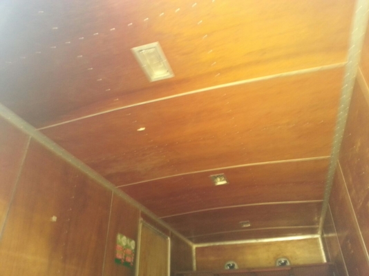 รถฮีโน่ 6 ล้อ ตู้แห้ง 150 แรงม้า. ปี 50  ( รถวิ่ง 1xx,xxx กม. )   สนใจติดต่อ  081 - 6079515