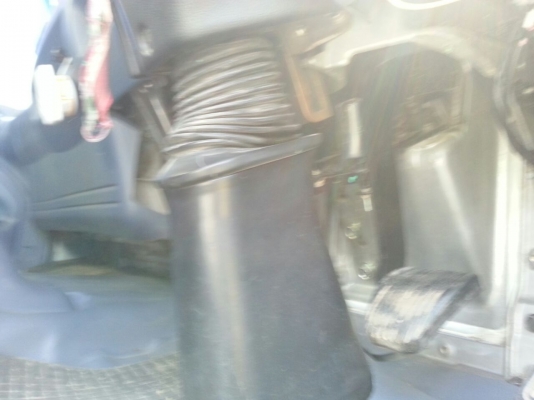 รถฮีโน่ 6 ล้อ ตู้แห้ง 150 แรงม้า. ปี 50  ( รถวิ่ง 1xx,xxx กม. )   สนใจติดต่อ  081 - 6079515