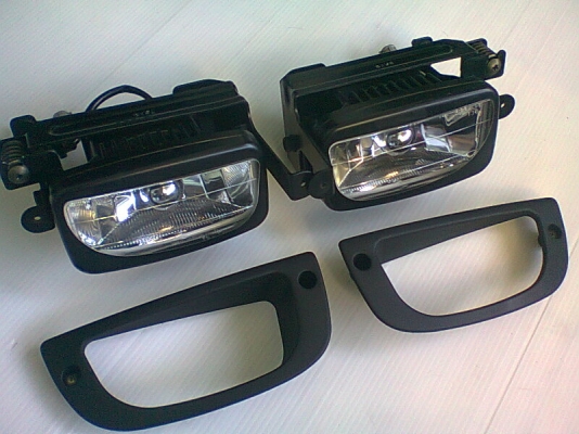 ไฟตัดหมอกตาเพชรมือสองเก่าญีปุ่น ไฟตัดหมอกตาเพชรมือสองเก่าญีปุ่น