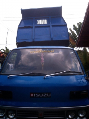 หกล้อ อีซูชุ TL88แรงดั้ม3คิว สภาพพร้อมใช้งาน ทะเบียนเอกสาร ม.79