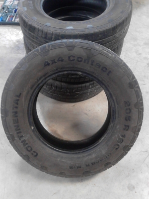 205R16C CONTINENTAL 4X4 Contact 110/108R ปี 2012 ชุด 4 เส้น TEL.081-427-3941 205R16C CONTINENTAL 4X4 Contact 110/108R ปี 2012 ชุด 4 เส้น TEL.081-427-3941