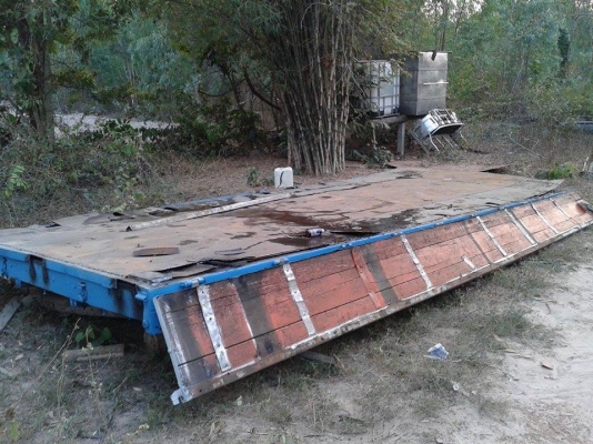 ขายพื้นกระบะกับฝาข้างไม้หกล้อยาว 5.50 เมตร ราคาถูก