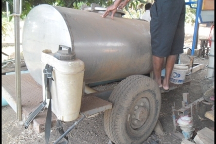 ถังน้ำแสตนเลส 1,200 ลิตร