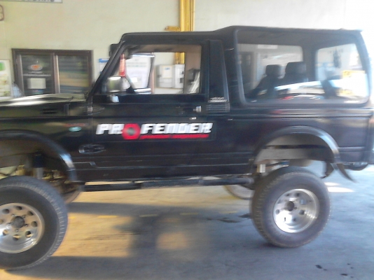 SUZUKI CARIBIAN สีดำ 4X4 ยกสูง เครื่องเดิมๆ 1300 CC. ปี1993 ติดแก๊สLPG. ติดต่อ 081-427-3941 SUZUKI CARIBIAN สีดำ 4X4 ยกสูง เครื่องเดิมๆ 1300 CC. ปี1993 ติดแก๊สLPG. ติดต่อ 081-427-3941