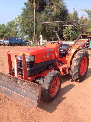 แทรกเตอร์คูโบต้า 4508 สภาพดีเดิมๆทั้งคัน มีผานดันหน้า และ โรตารี่ แทรกเตอร์คูโบต้า 4508 สภาพดีเดิมๆทั้งคัน มีผานดันหน้า และ โรตารี่