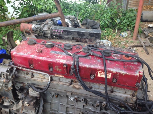 ขายเครื่องขมิ้น330แรงม้าลูสูบติดหนึ่งตัวใช้แก๊สซื้อเอาไปเป็นอะไหล่ได้