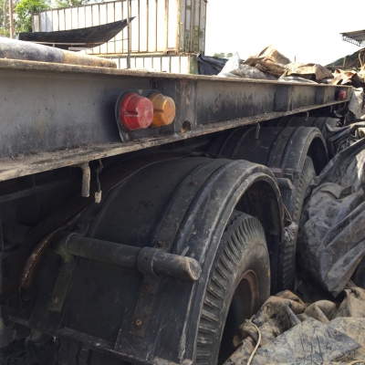 หางเทเลอร์พื้นเรียบของKL-100. ยาว12ม. 3คานแท้ปี 2543 หางสวย ยางสวยช่วงล่างดรสวย ยางสวยเต็มทั้งหมด