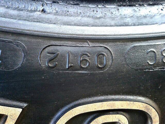 ขายยางMaxxis Bighorn285/75/15ปี12