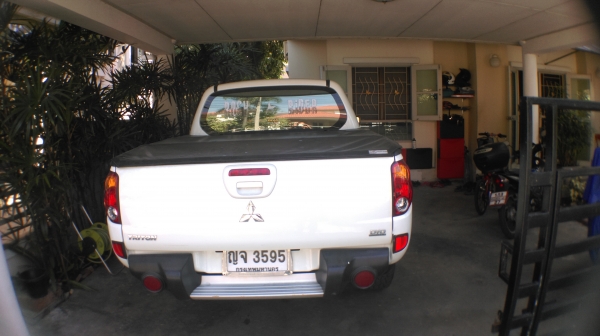 TRITON สี่ประตู พร้อมใช้งาน TRITON สี่ประตู พร้อมใช้งาน