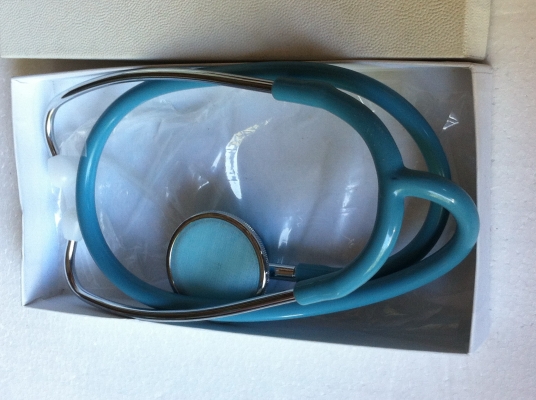 ชุดหูฟังแพทย์ Stethoscope ชนิด Dual type ฟังเสียงได้ 2 ด้านชองใหม่สีฟ้า จากญี่ปุ่นพร้อมกล่องบรรจุ