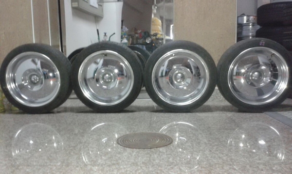 ขายล้อClassicของW workหน้ากระจก5-4รู114.3ขอบ17กว้าง8off42สวย