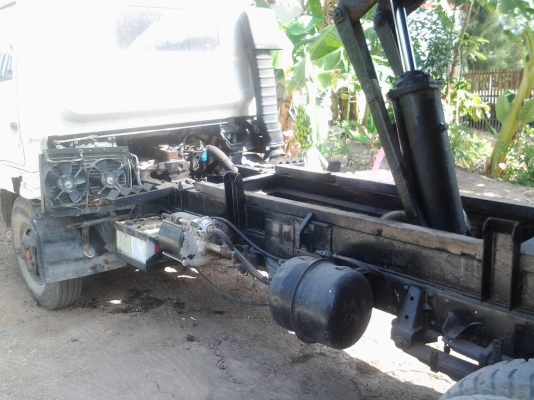 Npr 115แรงม้าพวงมาลัยเพาเวอร์ แอร์เย็น fหลังแล้ว