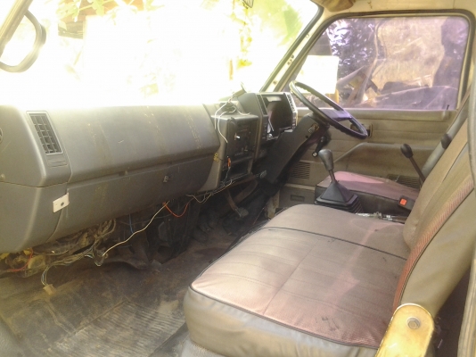 Npr 115แรงม้าพวงมาลัยเพาเวอร์ แอร์เย็น fหลังแล้ว