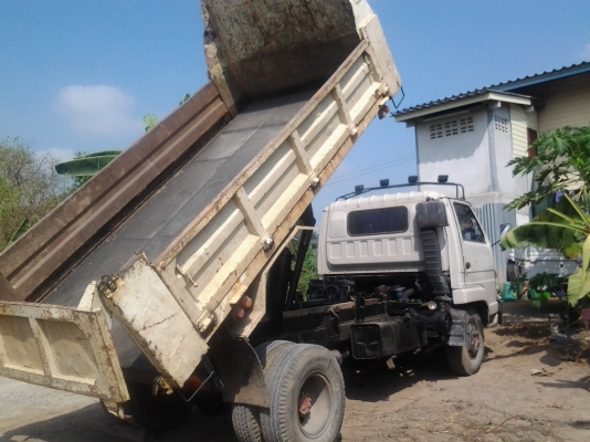 Npr 115แรงม้าพวงมาลัยเพาเวอร์ แอร์เย็น fหลังแล้ว