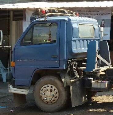 หกล้อดั้ม อีซูซุ NPR115แรง ดั้มสามมิตรแท้ เกียร์สั้น ปี37สภาพดีเดิมช่วงล่าง FF พร้อมลุย ทะเบียนพร้อมโอน ราคา490,000บ**ที่บ้านแล้งไม่มีน้ำล่างรถ** ครับท่าน