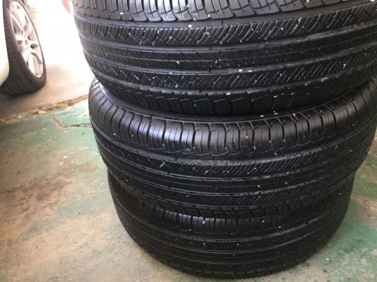 ยางรถยนตร์ฟอจูนเนอร์มือสองสภาพสวย ยางรถยนตร์ฟอจูนเนอร์มือสองสภาพสวย