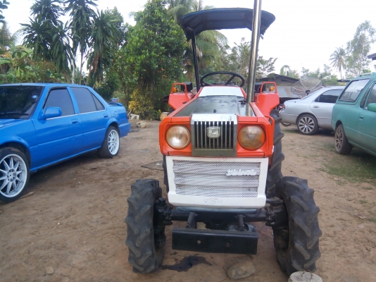 ขายคูโต้า L2202 DT-M ขับเคลื่อน 4 ล้อ พร้อมผาน 4 และโรตารี่เก่าใช้ได้ พร้อมลุยเครื่องฟิต