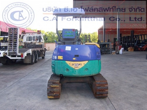 ขายรถขุด แบคโฮ KOMATSU รุ่น PC30MR-1 ใช้งานมาเพียง 4000 ชม.