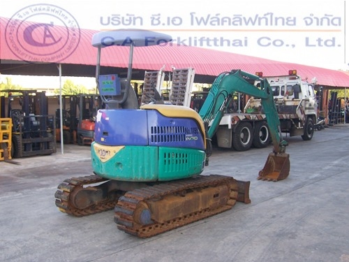 ขายรถขุด แบคโฮ KOMATSU รุ่น PC30MR-1 ใช้งานมาเพียง 4000 ชม.