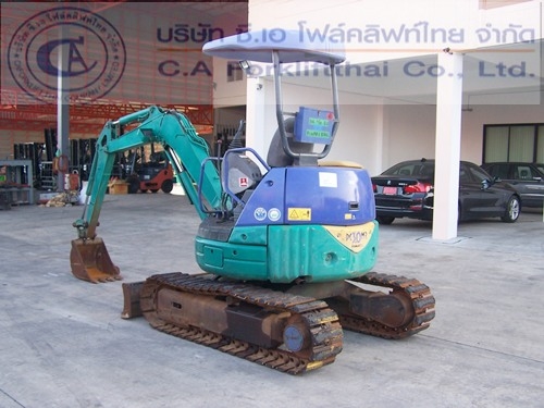 ขายรถขุด แบคโฮ KOMATSU รุ่น PC30MR-1 ใช้งานมาเพียง 4000 ชม.