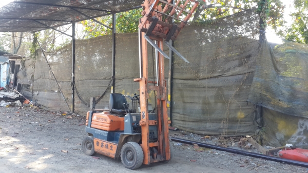 ขายรถยก1ตัน.....รุ่น5.งากระได้.สวยๆๆมาทางนี้