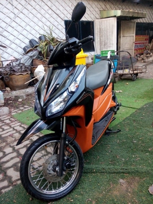 ขายถูกๆ click110i เดิมๆปี2552 ราคาบ้านๆด่วนๆคับ เล่มเอกสารครบ ขายถูกๆ click110i เดิมๆปี2552 ราคาบ้านๆด่วนๆคับ เล่มเอกสารครบ