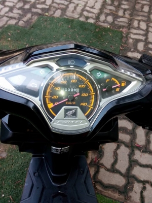 ขายถูกๆ click110i เดิมๆปี2552 ราคาบ้านๆด่วนๆคับ เล่มเอกสารครบ ขายถูกๆ click110i เดิมๆปี2552 ราคาบ้านๆด่วนๆคับ เล่มเอกสารครบ