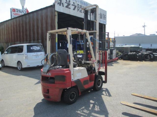 ขายรถโฟล์คลิฟท์มือสอง NISSAN รุ่น J01 ราคา 95,000 บาท นำเข้าจากประเทศญี่ปุ่น 100\% ไม่เคยใช้งานในประเทศไทย
