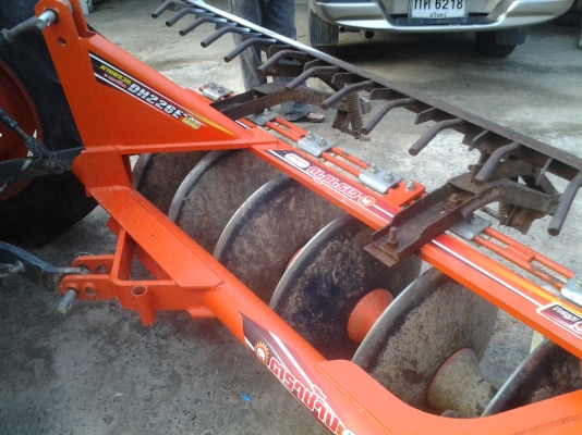 ขายตามสภาพรถไถ36แรงสภาพสวยเครื่องดี ขายตามสภาพรถไถ36แรงสภาพสวยเครื่องดี