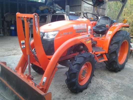 ขายตามสภาพรถไถ36แรงสภาพสวยเครื่องดี ขายตามสภาพรถไถ36แรงสภาพสวยเครื่องดี