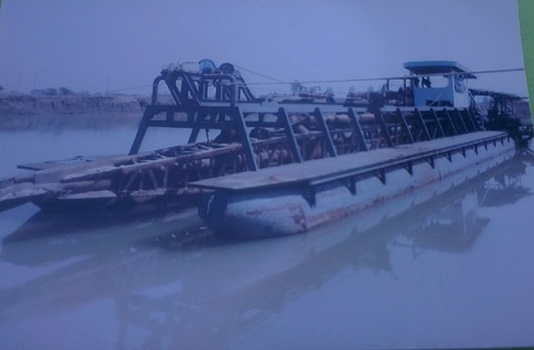 ขายเรือดูดทราย ยาว 30 เมตร เครื่อง แรง