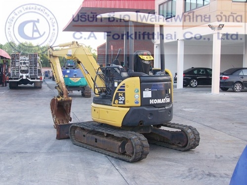 ขายรถขุด แบคโฮ KOMATSU รุ่น PC30MR-2 ใช้งานมาเพียง 800 ชม
