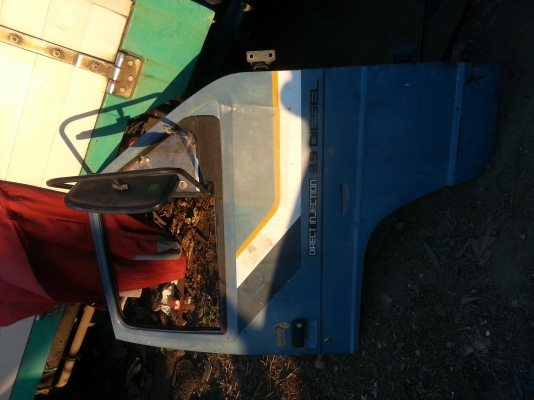 ขายครับประตู115 nprห้าง2บาน(l,r)หูช้างครบอุปกรณ์ครบ