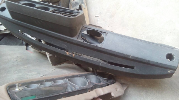 Dashboard VW Golf Mk1 , Mazda 929 Dashboard VW Golf Mk1 , Mazda 929