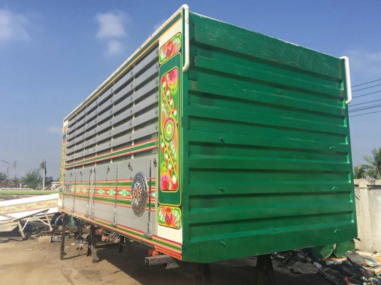 กะบะอลูมิเนียมเสาชน สูง 2.10 ยาว 6.10 ฝาด้านข้างเปิดได้