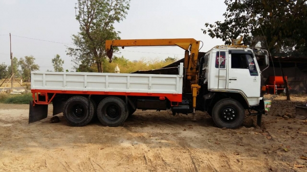 ขายรถบรรทุก Isuzu สิบล้อ ติดเฮี๊ยบ 3 ตัน